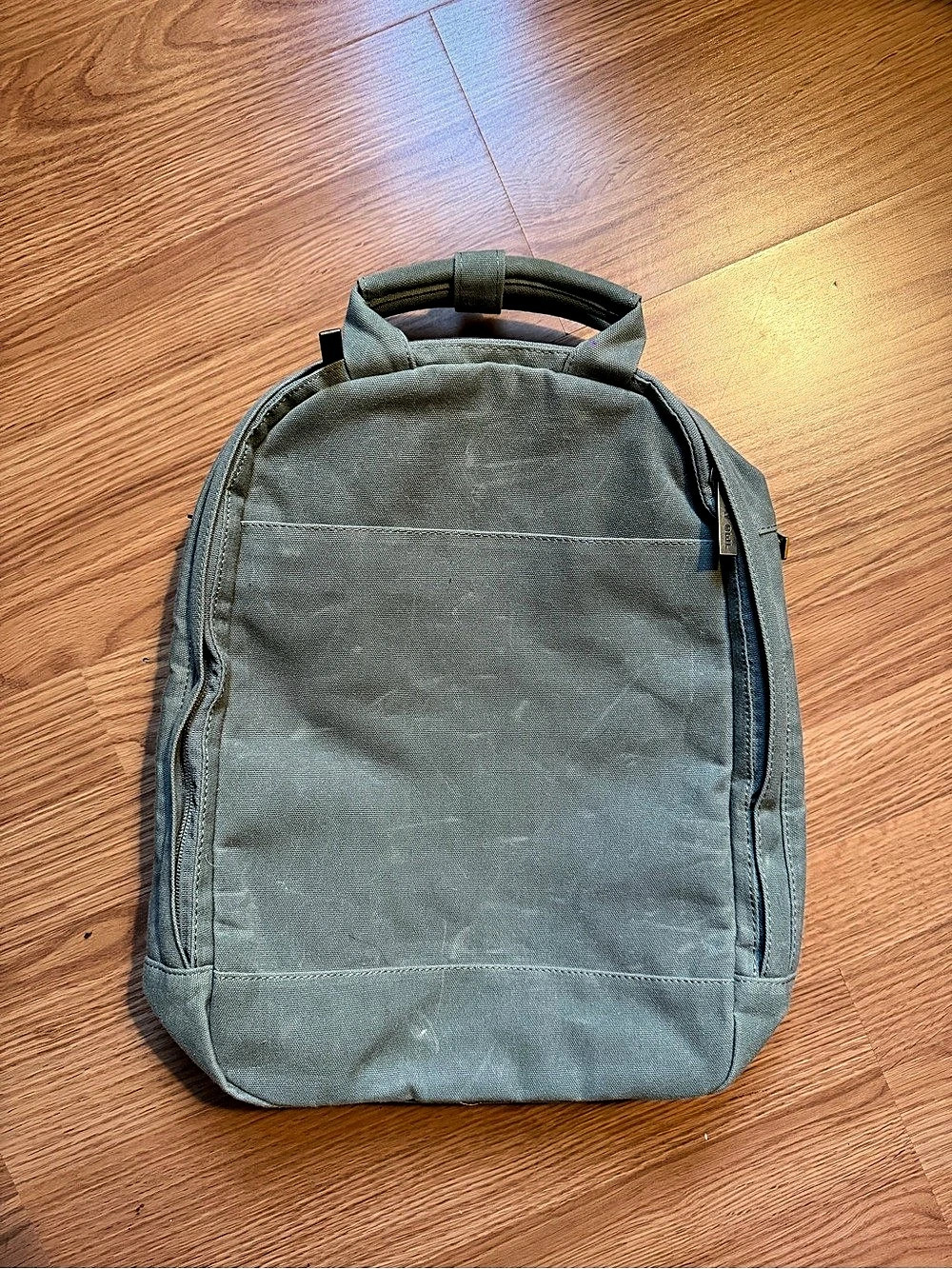 Day Owl Slim Pro Backpack in Green